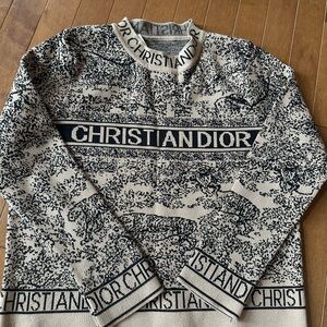 Fashion Black and Tan Women’s  Sweater Medium